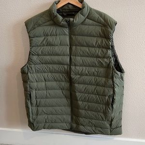 Lululemon Down For It All Men’s Vest